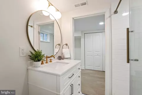 300 Williamsburg Dr, Silver Spring, MD 20901 photo 57