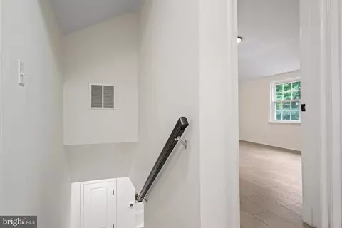 300 Williamsburg Dr, Silver Spring, MD 20901 photo 32