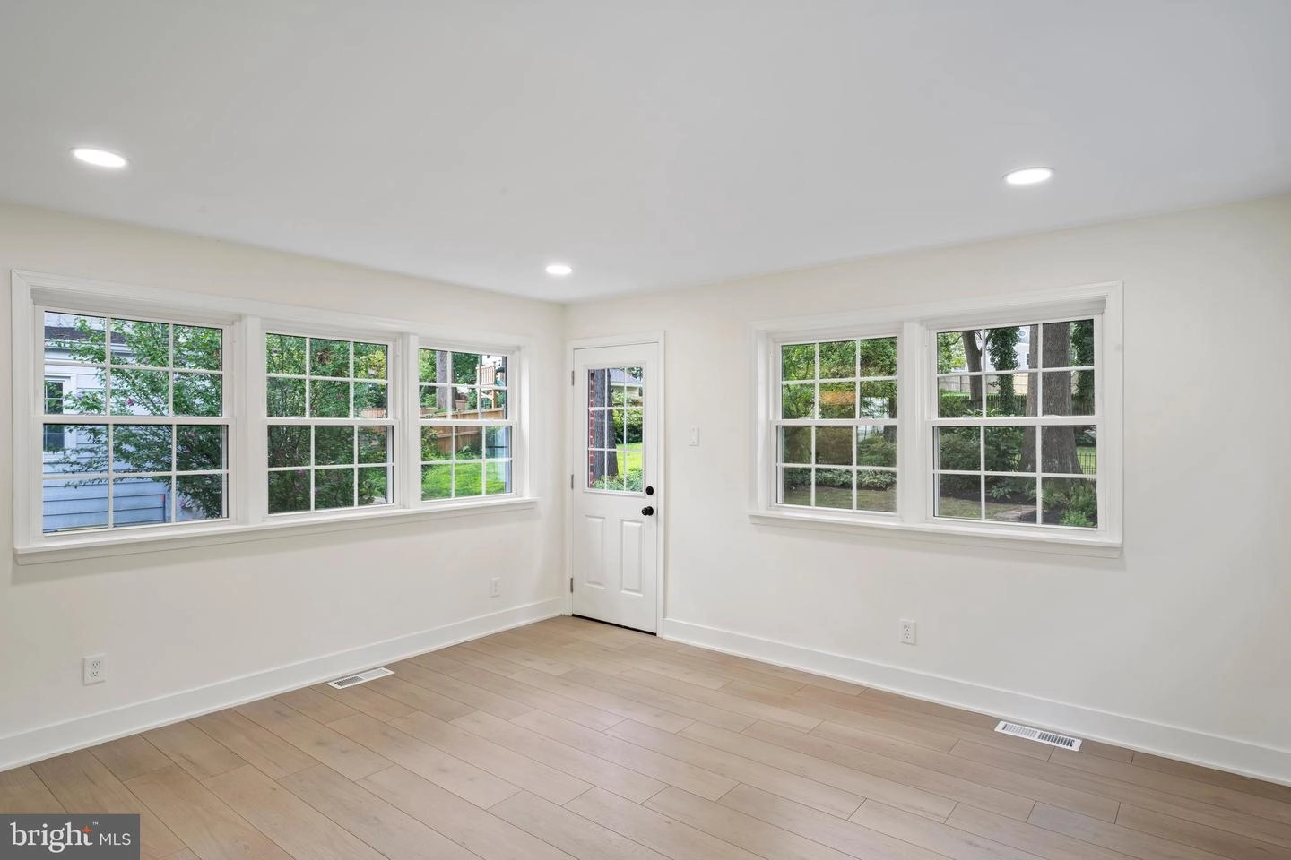 300 Williamsburg Dr, Silver Spring, MD 20901 photo 28