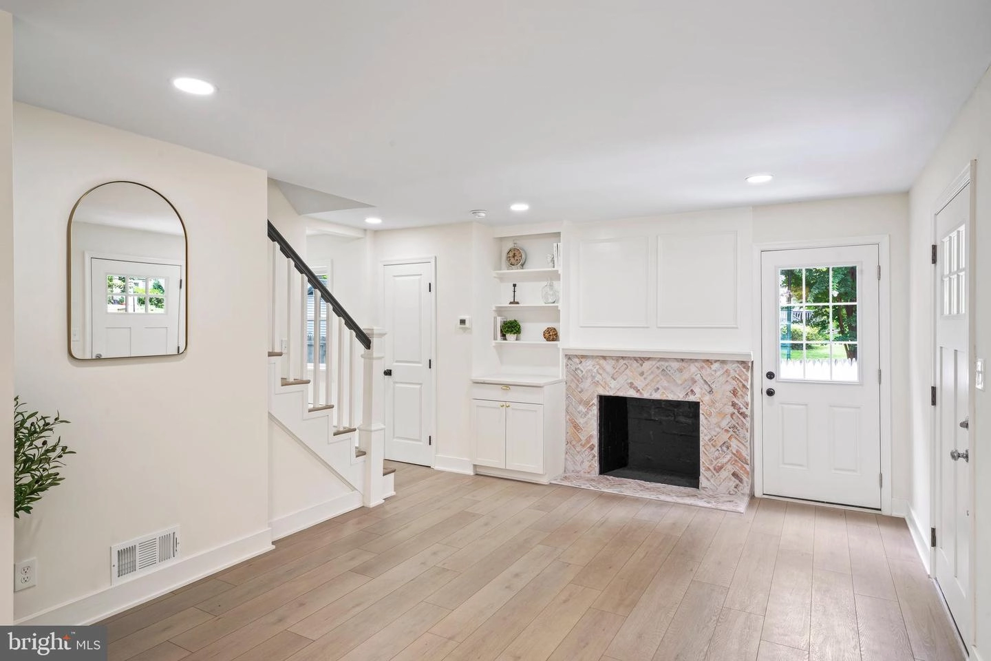 300 Williamsburg Dr, Silver Spring, MD 20901 photo 11