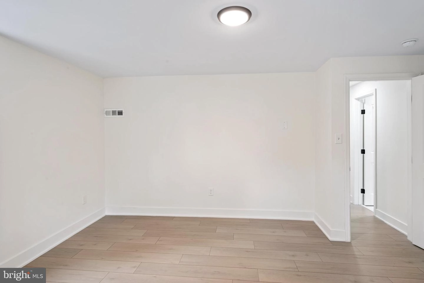 300 Williamsburg Dr, Silver Spring, MD 20901 photo 37