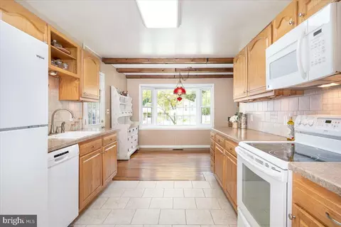 2313 Blue Valley Dr, Silver Spring, MD 20904 photo 12