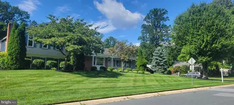 2313 Blue Valley Dr, Silver Spring, MD 20904 photo 2