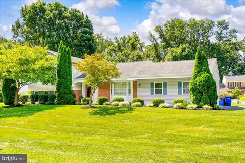 2313 Blue Valley Dr, Silver Spring, MD 20904