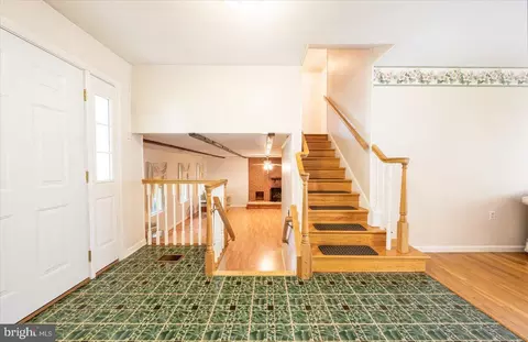 2313 Blue Valley Dr, Silver Spring, MD 20904 photo 9