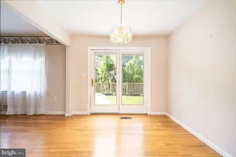 2313 Blue Valley Dr, Silver Spring, MD 20904 photo 11