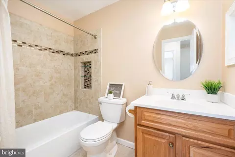 2313 Blue Valley Dr, Silver Spring, MD 20904 photo 21