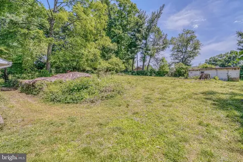1013 Hollywood Ave, Silver Spring, MD 20904 photo 2