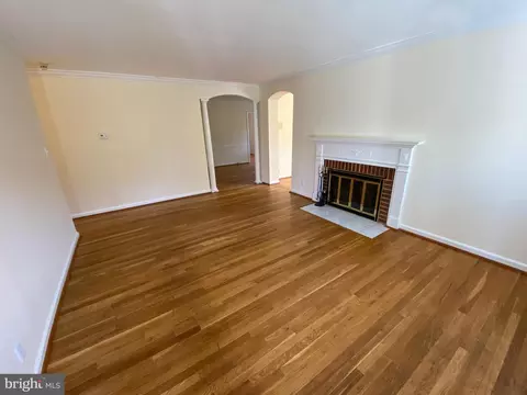 1612 Flora Ln, Silver Spring, MD 20910 photo 4