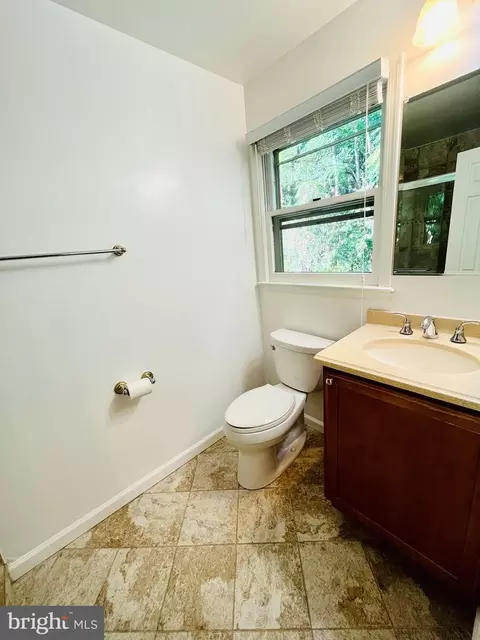 1910 Alabaster Dr, Silver Spring, MD 20904 photo 25