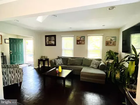 1910 Alabaster Dr, Silver Spring, MD 20904 photo 4