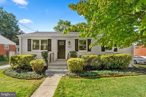 4806 Oxbow Rd, Rockville, MD 20852