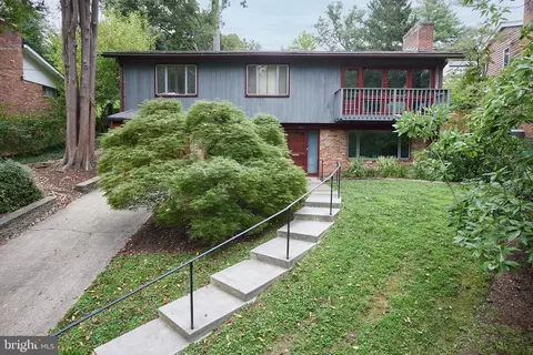 6007 Cairn Ter, Bethesda, MD 20817