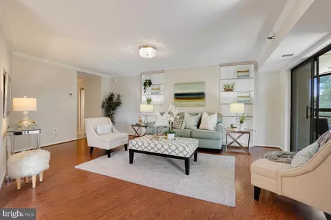 15107 Interlachen Dr #2-804, Silver Spring, MD 20906