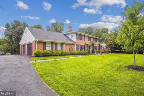 14314 Chesterfield Rd, Rockville, MD 20853