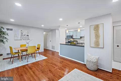 19613 Gunners Branch Rd #621, Germantown, MD 20876