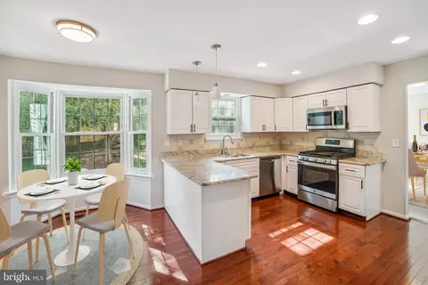 13905 Pleasant Grove Ct, Silver Spring, MD 20904 photo 5