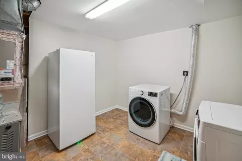 13905 Pleasant Grove Ct, Silver Spring, MD 20904 photo 34