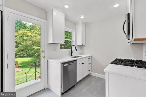 2403 Eccleston St, Silver Spring, MD 20902 photo 10