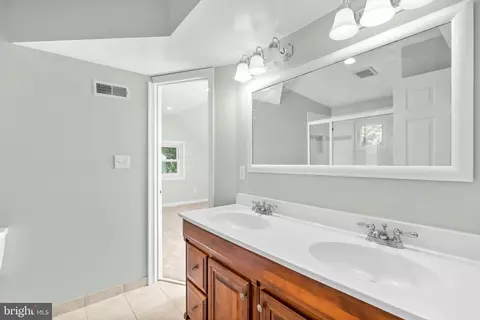 2403 Eccleston St, Silver Spring, MD 20902 photo 21