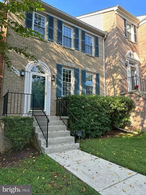 6020 Loganwood Dr, Rockville, MD 20852
