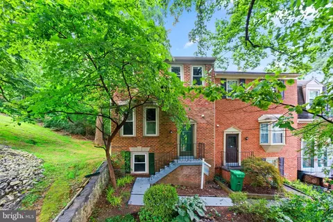 6 Meadow Grass Ct, Gaithersburg, MD 20878