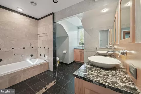 6 Symphony Woods Ct, Silver Spring, MD 20901 photo 27