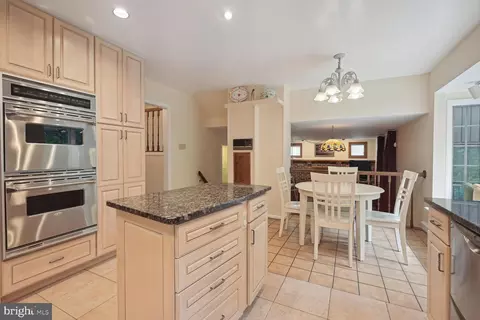 6 Symphony Woods Ct, Silver Spring, MD 20901 photo 10