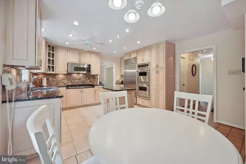 6 Symphony Woods Ct, Silver Spring, MD 20901 photo 14