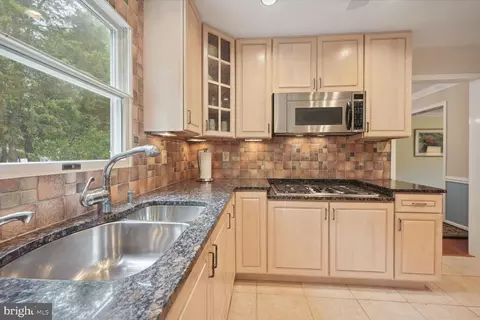 6 Symphony Woods Ct, Silver Spring, MD 20901 photo 12