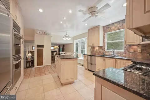 6 Symphony Woods Ct, Silver Spring, MD 20901 photo 13