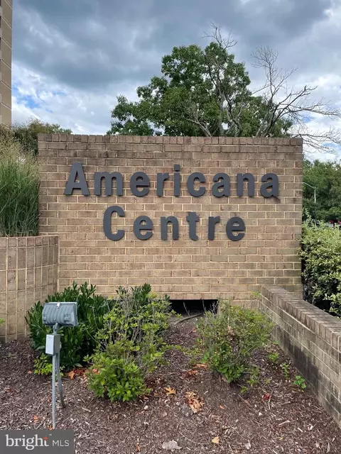122 Monroe St #302, Rockville, MD 20850