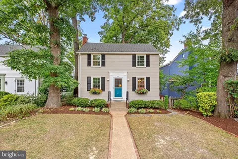 807 Islington St, Silver Spring, MD 20910