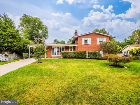 10911 Martha Dr, Silver Spring, MD 20901