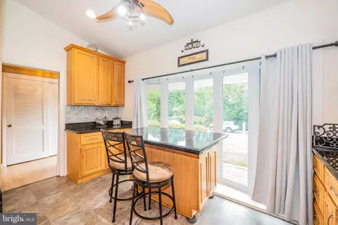 10911 Martha Dr, Silver Spring, MD 20901 photo 14