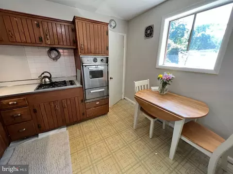 210 Hannes St, Silver Spring, MD 20901 photo 6