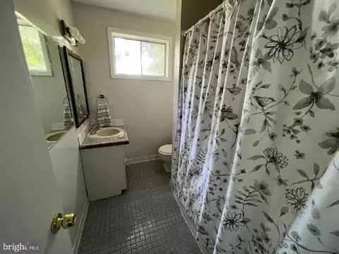 210 Hannes St, Silver Spring, MD 20901 photo 10