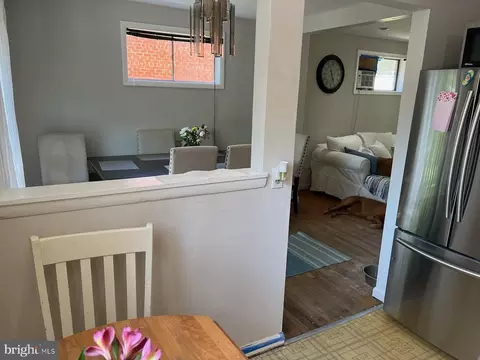 210 Hannes St, Silver Spring, MD 20901 photo 8