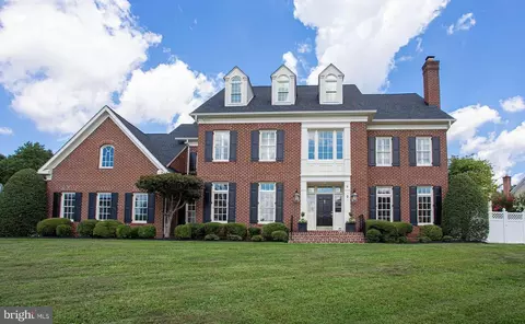 2 Purcell Ct, Potomac, MD 20854