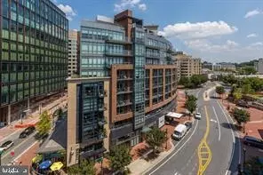 7171 Woodmont Ave #310, Chevy Chase, MD 20815