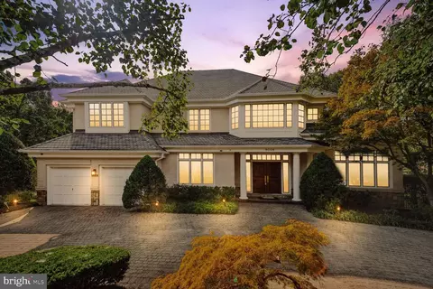 8008 Summer Mill Ct, Bethesda, MD 20817