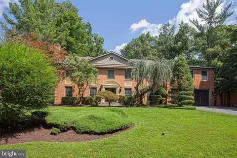 10109 Logan Dr, Potomac, MD 20854