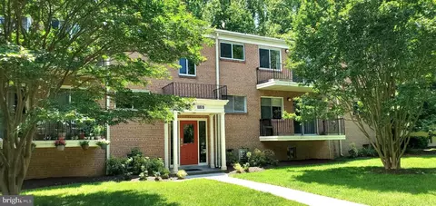 10619 Weymouth St #104, Bethesda, MD 20814