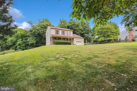 25 Blackburn Ct, Burtonsville, MD 20866