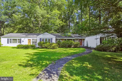 14607 Crossway Rd, Rockville, MD 20853