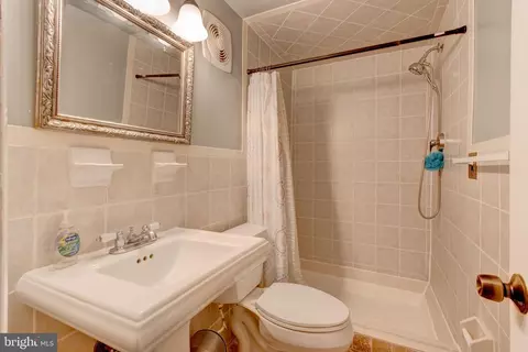11711 Caplinger Rd, Silver Spring, MD 20904 photo 27