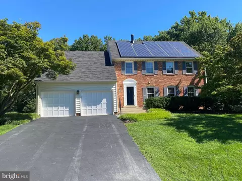 9337 Copenhaver Dr, Potomac, MD 20854