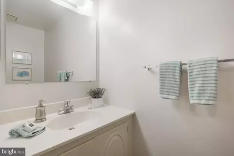 15100 Glade Dr #11-2F, Silver Spring, MD 20906 photo 16
