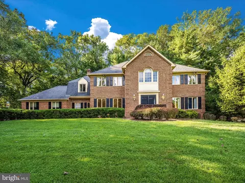 15 Stoney Creek Way, Potomac, MD 20854