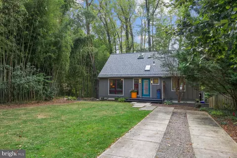 3112 Lee St, Silver Spring, MD 20910 photo 2